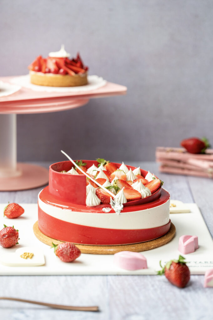 Valentine's Day Hearts and Plates Setting the Scene for a Delightful Dinner Bengaluru- Mumbai- Pune- Vijaywada- Noida Valentine's Day Hearts and Plates Setting the Scene for a Delightful Dinner Bengaluru Mumbai Pune Vijaywada Noida