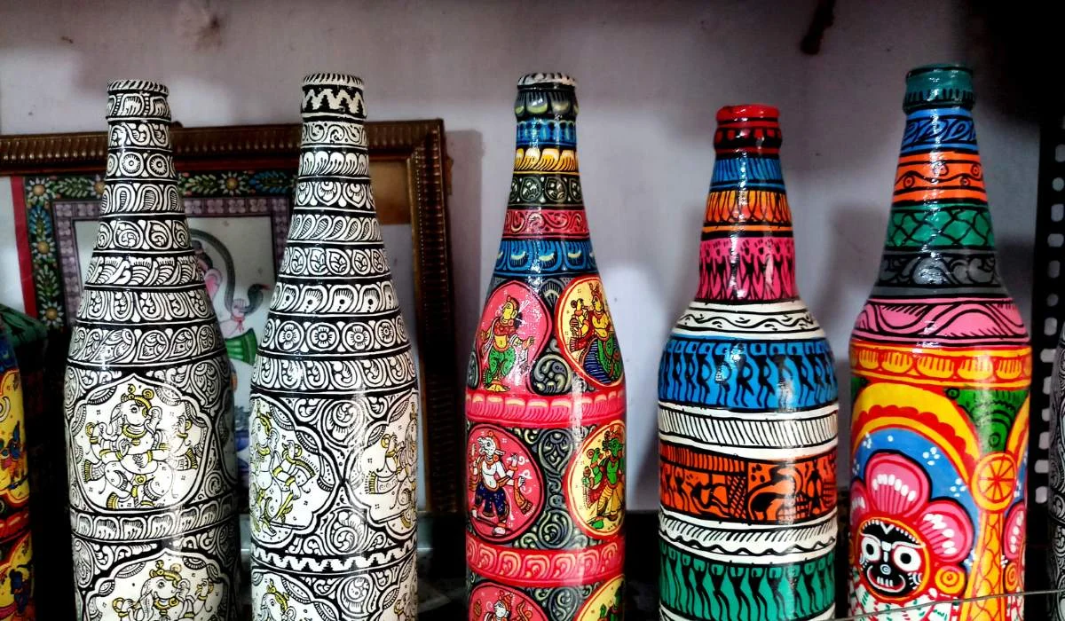 Lacquered Craft & Bottle  Art